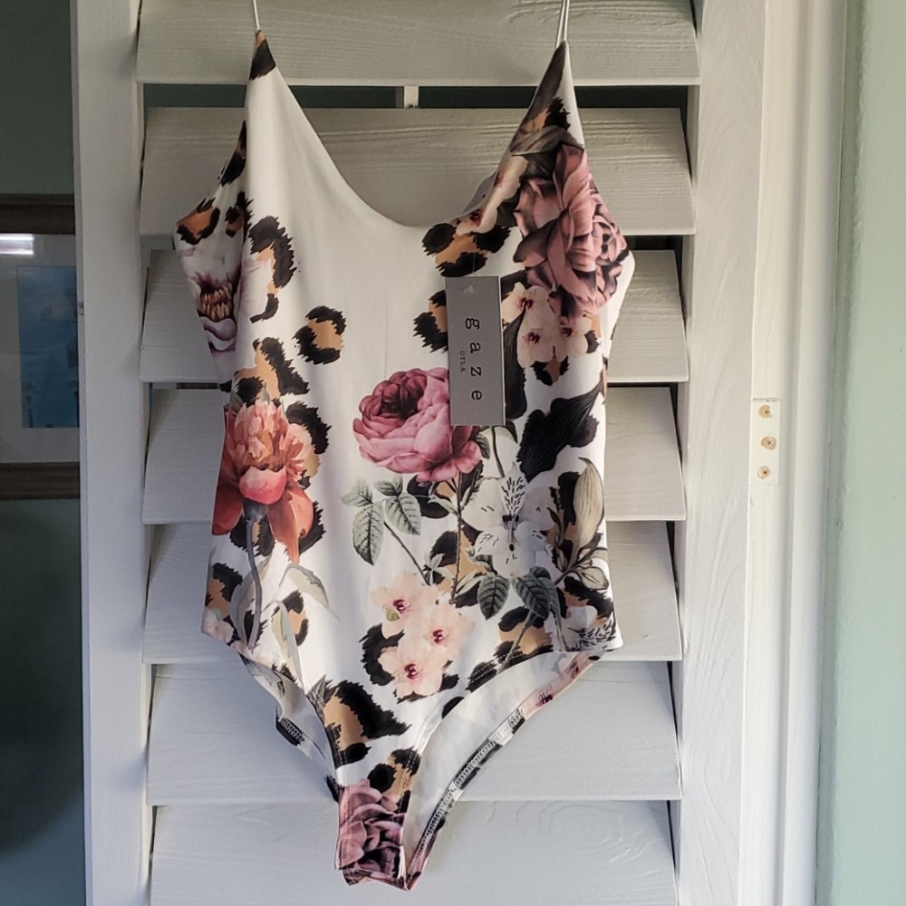 NWT GAZE DLTA Floral Body Suit